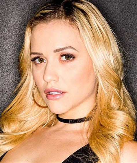 Vídeos pornôs com Mia Malkova Tits 